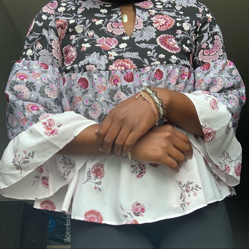 ❌SOLD❌Loft Floral Lavender & Black Tiered Blouse Size XS - Picture 3 of 15
